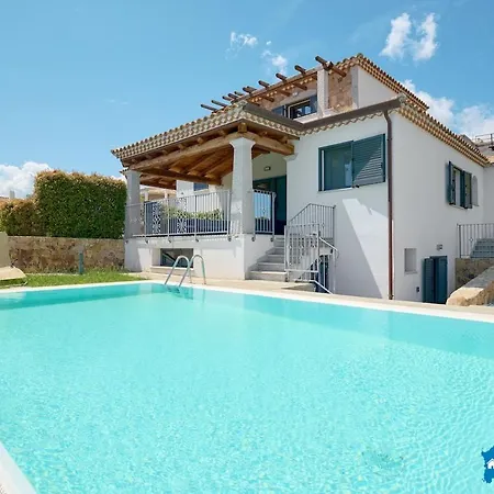 Con Piscina By Budoniaffiti Budoni