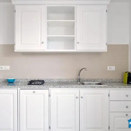 Con Piscina By Budoniaffiti