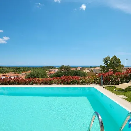 Con Piscina By Budoniaffiti *